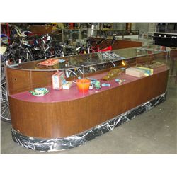 Large display showcase counter