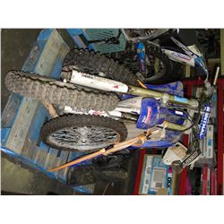 Yamaha motocross dirtbike (in pieces on pallet)