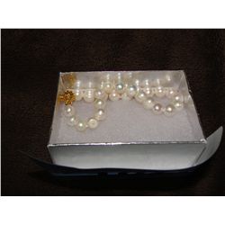 Hand tied fresh water pearl bracelet