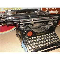 Early 1900s underwood manual type writer