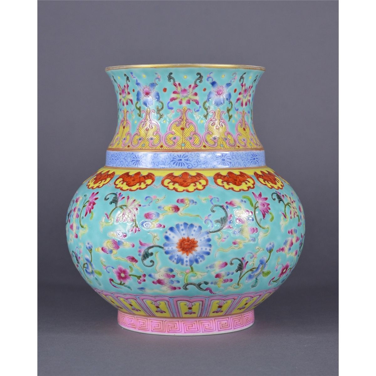 Chinese Turquoise Ground Porcelain Vase Qianlong