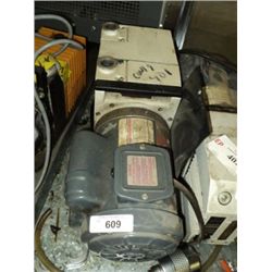 TRIVAC VACUUM PUMP