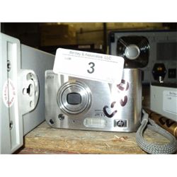 HP R707 5.1MP DIGITAL CAMERA