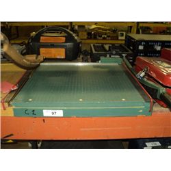 18" PAPER CUTTER