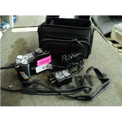 NIKON COOLPIX 4500 W/ BAG