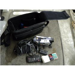 SONY HANDYMAN DCR-TRV30 W/ BAG