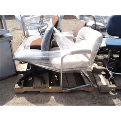 PALLET: CHAIRS (4X THE MONEY)