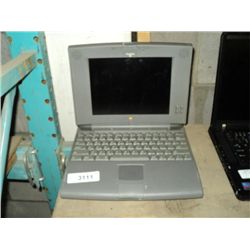 MACINTOSH POWERBOOK 520 LAPTOP