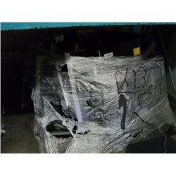 PALLET: 13 LCD MONITORS, 13X MONEY