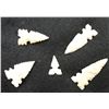 Image 1 : 5 Small Serrated Bird Points