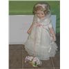 Image 3 : Shirley Temple Flower Girl In Original Box