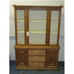 Bassett Furniture  Wood China Hutch