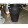 Image 1 : 2 rubbermaid garbage cans