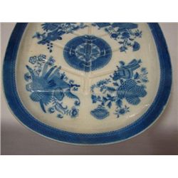 ET0503120159 18th C Blue and White Meat Dish c 1800