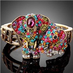 GT0522120035 Awesome Multicolor Crystal Elephant Design