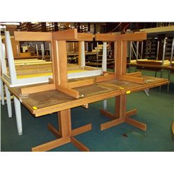 TABLES & STEPPERS