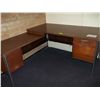 Image 1 : DESKS & TRASHCAN