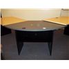 Image 6 : DESK & TRASHCANS