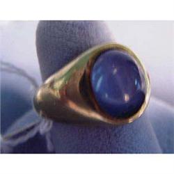 10k man's ring. Yellow gold with glass imitation star. Stone is  chipped. 7.0 grams $65-85