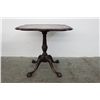 Image 1 : GREAT SHAPED TOP MAHOGANY PEDESTAL STAND W/ CLAW & BALL FEET - 30" X 31"