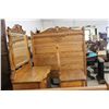 Image 2 : 3 PIECE OAK BEDROOM SET