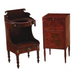 GT0424120070 Two mahogany washstands 19th century squar