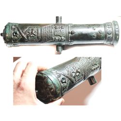 Small bronze cannon (1800s?), a miniaturized replica of the famous 1533 Portuguese "Tiger" cannon lo