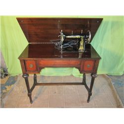Early 1900's "standard" Sewing Machine