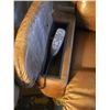 Image 4 : 2 Lazy Boy Vibrating & Heated Massage Chairs W/