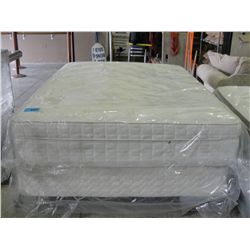 Queen size mattress and boxspring set