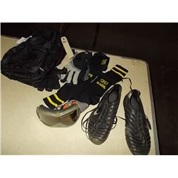 Black Bag With Ski Goggles & Gloves Nike Zoom Air Base Ball Cleets
