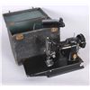 Image 1 : Singer Featherweight Sewing Machine