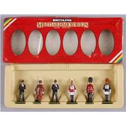 Britain Metal Model Toy SoldiersHand painted, includes 2  policemen, 1 yeoman, 1 horsegua