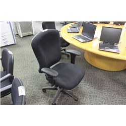 BLACK HIGHBACK MULTILEVER EXECUTIVE CHAIR