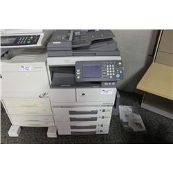 KONICA MINOLTA BIZHUB 200 COPIER