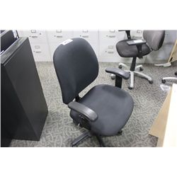 BLACK TASK CHAIR