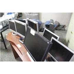 LOT OF 7 LCD MONITORS