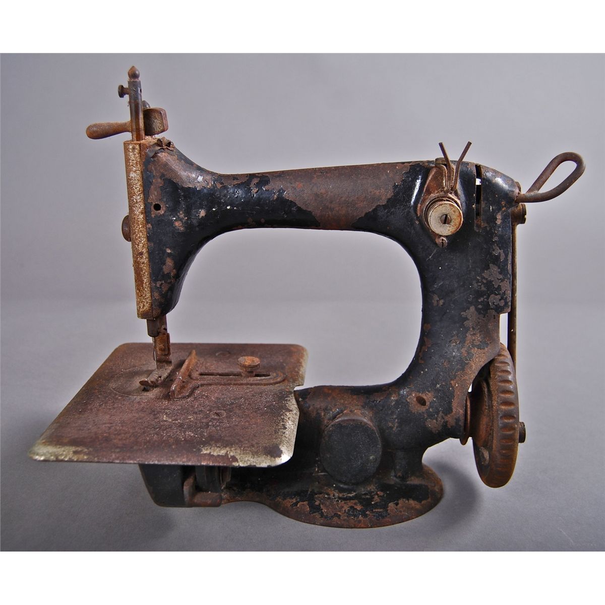 Antique Sewing Machine (Parts still move. Very old item.) Seria…