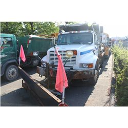 2000 WHITE INTERNATIONAL 4700 DT466E DUMP