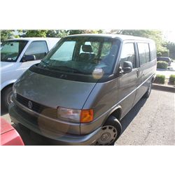 1995 BROWN VOLKSWAGEN EUROVAN 385,062KM GAS 2.5L