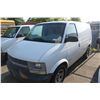 Image 1 : 2001 WHITE CHEVROLET ASTRO CARGO VAN 302,039KM GAS