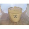 Image 2 : #4 Crock with Lid 8" Round x 8" Tall very good condition