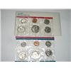 Image 1 : 1979 Mint Set P & D  *1st YEAR SUSAN B. ANTHONY DOLLAR & KENNEDY HALF DOLLAR - NICE SET*!!