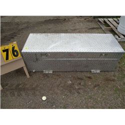 pick-up tool box w/fuel tank