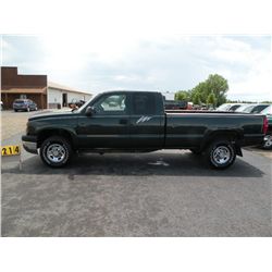 2005 Chev 2500 HD extended cab    SN- 1GCHK29U15E112265