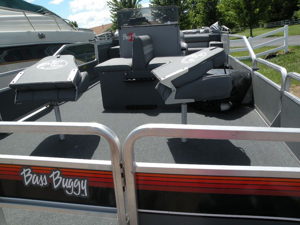 1988 Bass Buggy 20 ft Pontoon w/trailer SN BUJ13421D888