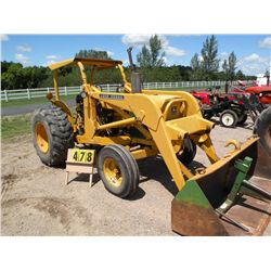 John Deere 4219 w/401C loader