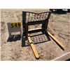 Image 1 : pallet forks