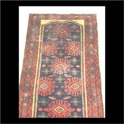 Hamadan Oriental rug. Note some wear. 4' 10" x 31" $100-150