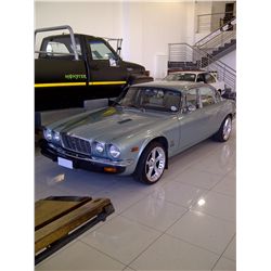 TO REQUEST: Jaquar 1978 Executive, V8 Custom, New leather, 18" Wheels